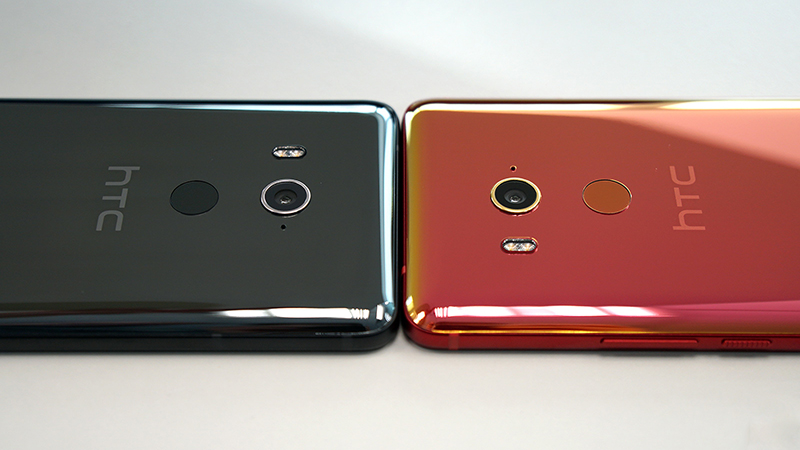 htc-u11-eyes-back-close-up-high-1