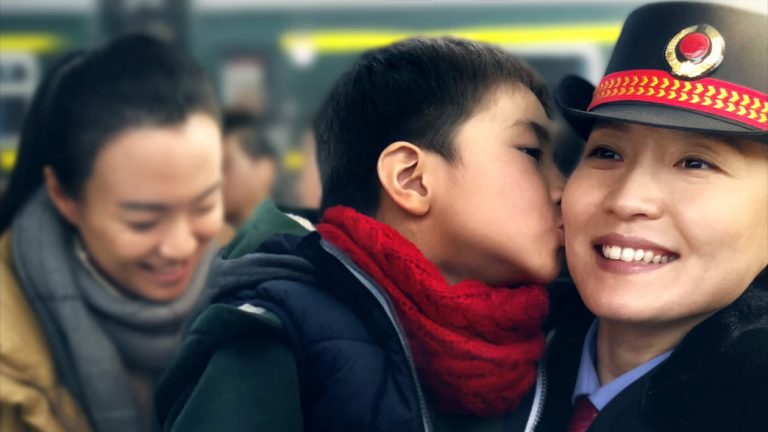 Apple tung video quảng cáo nhân dịp Tết Mậu Tuất cực cảm động, quay hoàn toàn bằng iPhone X