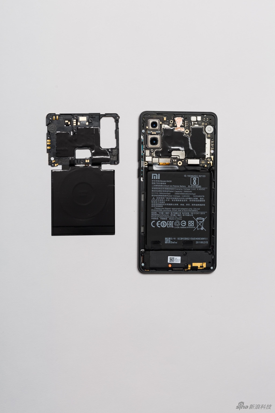 mo-bung-xiaomi-mi-mix-2s-noi-gon-gang-va-dep-nhu-thiet-ke-ben-ngoai-18