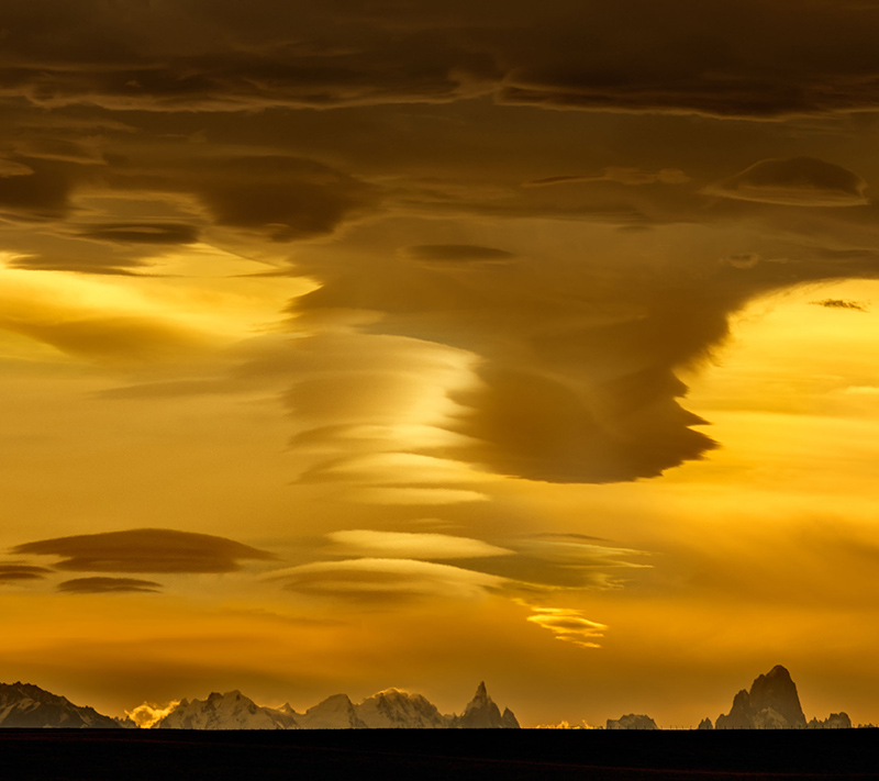 Panorama of Mt Fitz Roy and Cerro Torre under lenticular clouds at sunset – Mirador Julio Heredia