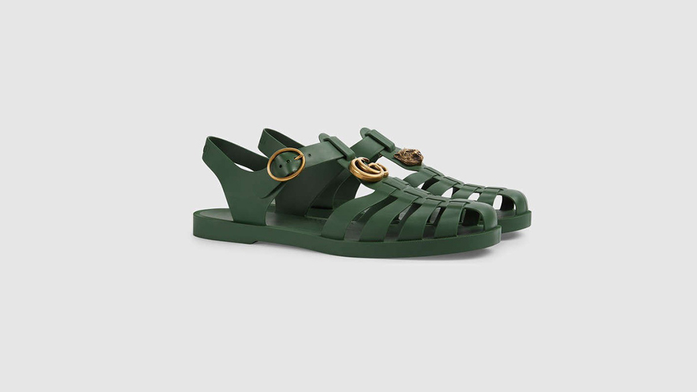 Có thiết kế giống dép rọ bộ đội Việt Nam nhưng đôi sandal này của Gucci có giá hơn 11 triệu đồng