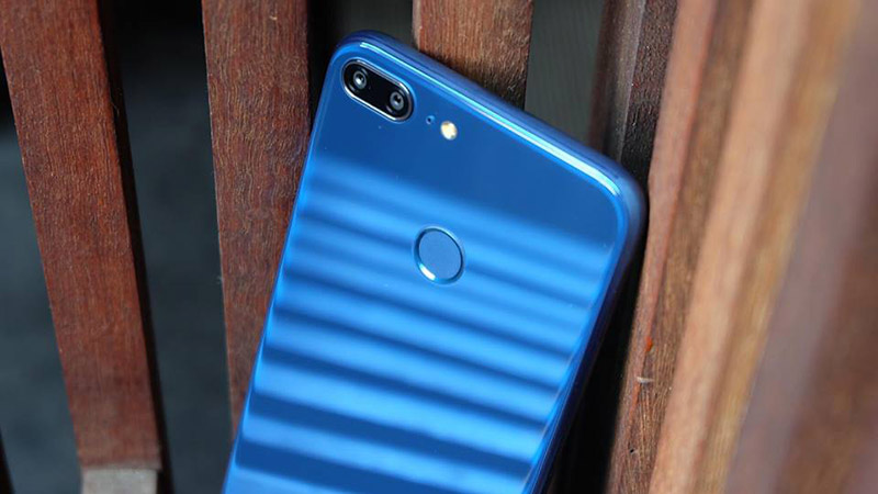 tren-tay-nhanh-honor-7x-va-honor-9-lite-thiet-ke-thoi-thuong-4-camera-gia-tu-4-29-trieu-5