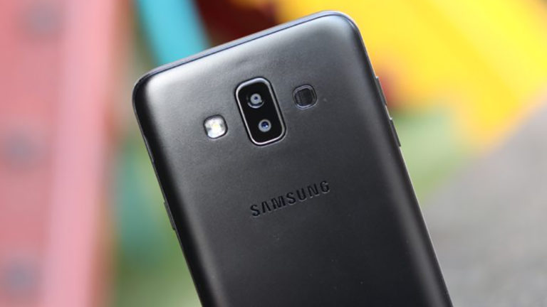 Trên tay Galaxy J7 Duo giá rẻ vừa ra mắt: Pin có thể tháo rời, camera kép vi xử lý lạ