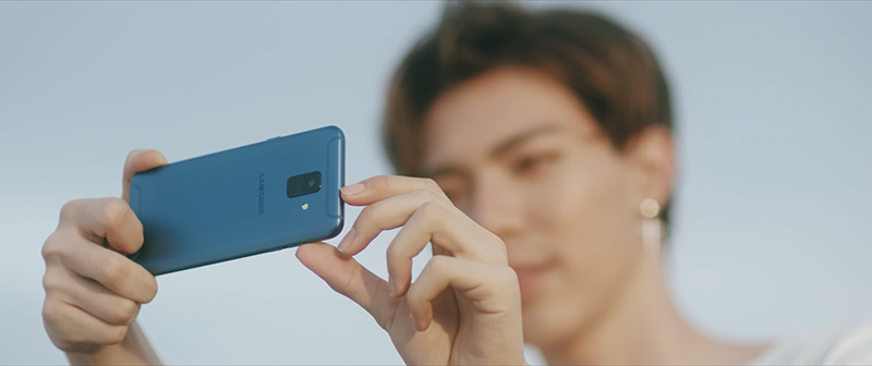 Trên tay nhanh Galaxy A6
