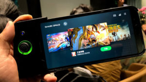 Trên tay Xiaomi Black Shark: Định nghĩa lại việc chơi game trên smartphone