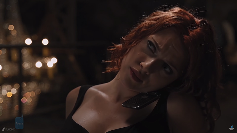 diem-mat-nhung-chiec-dien-thoai-da-tung-xuat-hien-trong-vu-tru-dien-anh-marvel-4