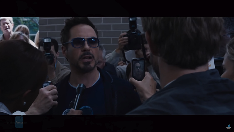 diem-mat-nhung-chiec-dien-thoai-da-tung-xuat-hien-trong-vu-tru-dien-anh-marvel-5