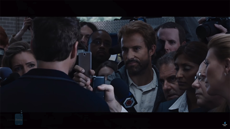 diem-mat-nhung-chiec-dien-thoai-da-tung-xuat-hien-trong-vu-tru-dien-anh-marvel-6