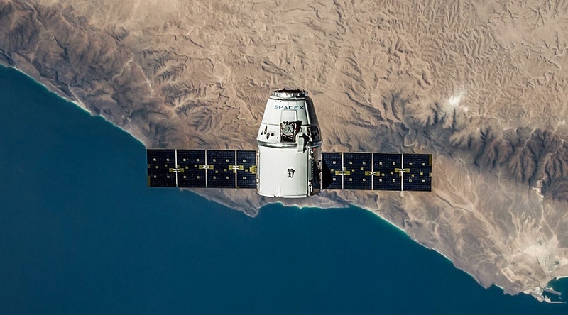 Facebook xây vệ tinh