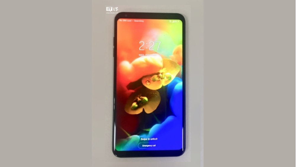 LG V35 ThinQ xuất hiện ngoài thực tế với màn hình vô cực “siêu thực”