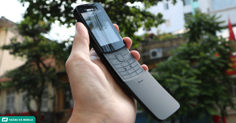 Mở hộp và trên tay “Trái chuối” Nokia 8110 4G: Chất không kém thời ông bà anh