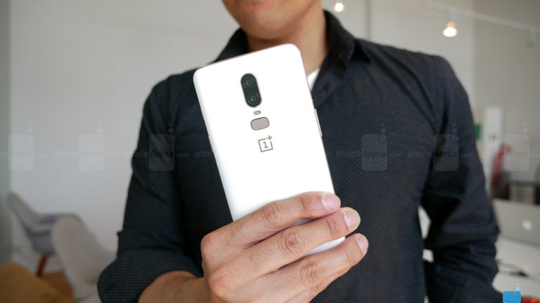 Trên tay OnePlus 6: Flagship killer đúng nghĩa với ba phiên bản màu cực đẹp