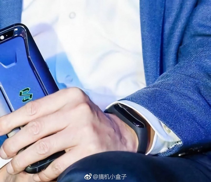 ra mắt Xiaomi Mi Band 3
