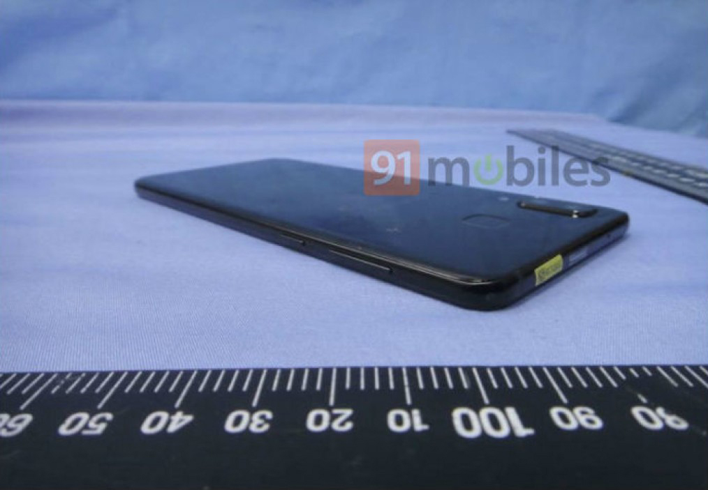 Ảnh thực tế Samsung Galaxy A9 Star hé lộ từ Cơ quan không dây Đài Loan