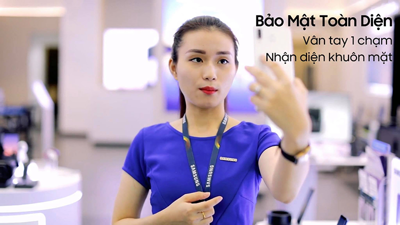 NÓNG HỔI: Galaxy A9 Star đã có mặt tại Việt Nam và sẽ đổi tên thành Galaxy A8 Star khi lên kệ