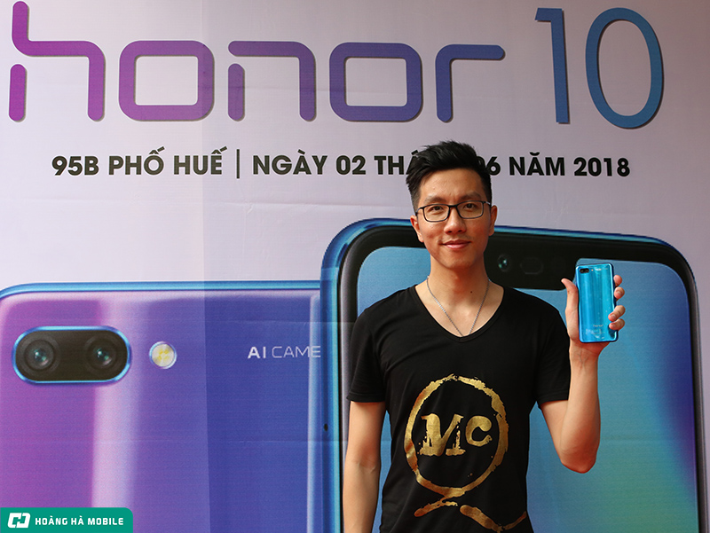 Sự kiện ngày đầu mở bán Honor 10 – Chiếc flagship với giá bán tầm trung