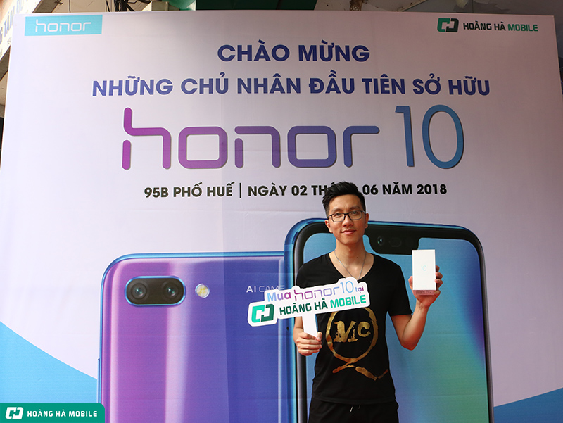 Sự kiện ngày đầu mở bán Honor 10 – Chiếc flagship với giá bán tầm trung