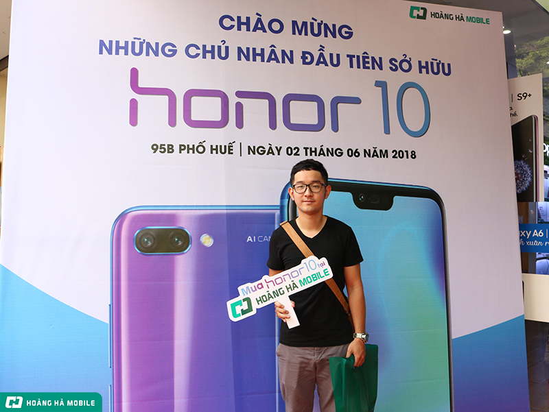 Sự kiện ngày đầu mở bán Honor 10 – Chiếc flagship với giá bán tầm trung