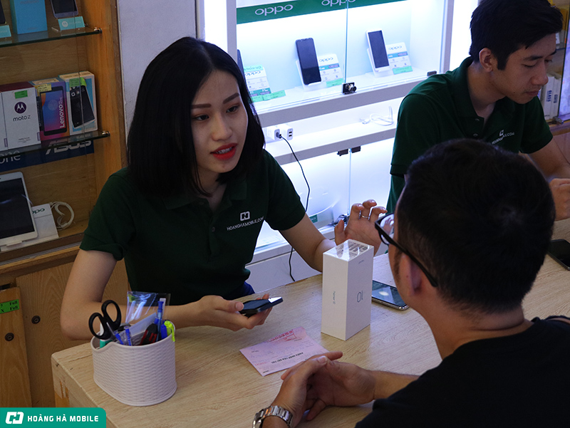 Sự kiện ngày đầu mở bán Honor 10 – Chiếc flagship với giá bán tầm trung