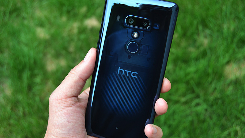 Đánh giá chi tiết HTC U12+