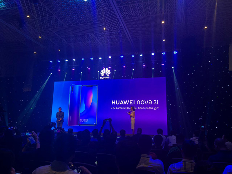 Ra mắt Nova 3 tại Việt Nam