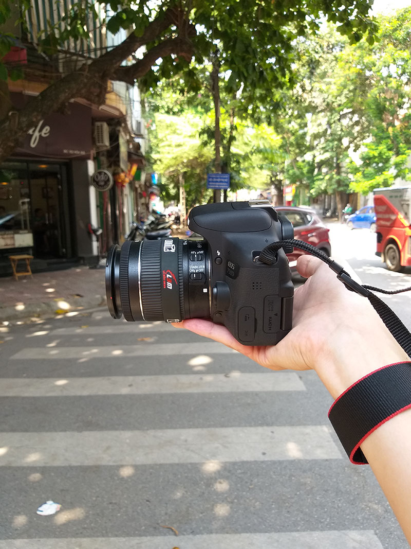 Mở hộp và trên tay Galaxy J8: Đã đẹp lại còn có thêm cả camera kép