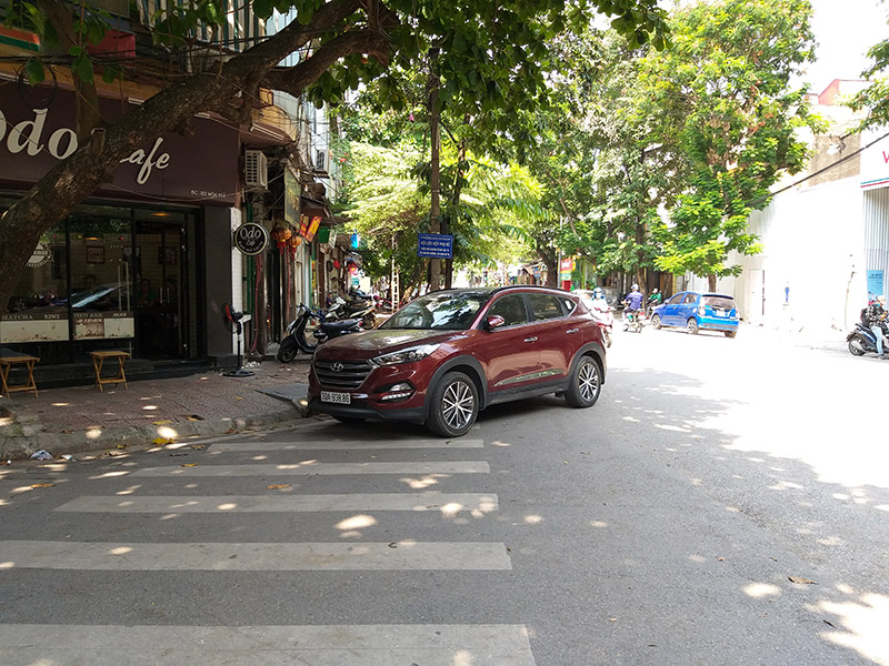 Mở hộp và trên tay Galaxy J8: Đã đẹp lại còn có thêm cả camera kép