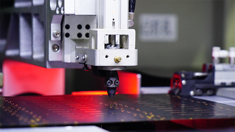 mặt lưng Mi 8 Explorer Edition