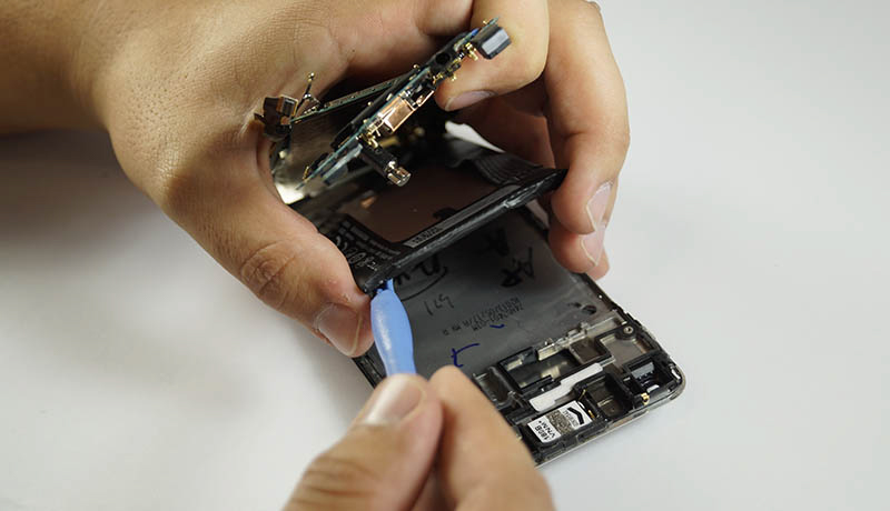 pin điện thoại hỏng