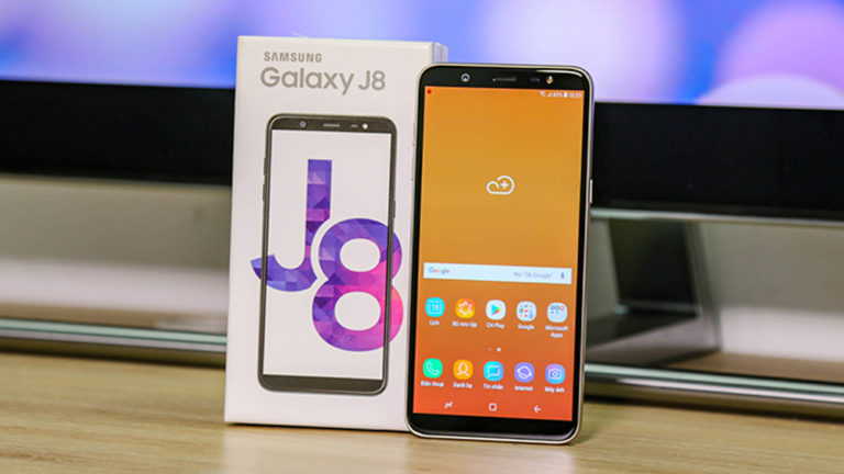 Hải Phòng: Sở hữu Tivi 32 inch khi mua Samsung J8 tại Hoàng Hà Mobile