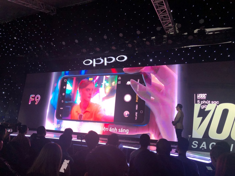 Ra mắt OPPO F9 tại Việt Nam