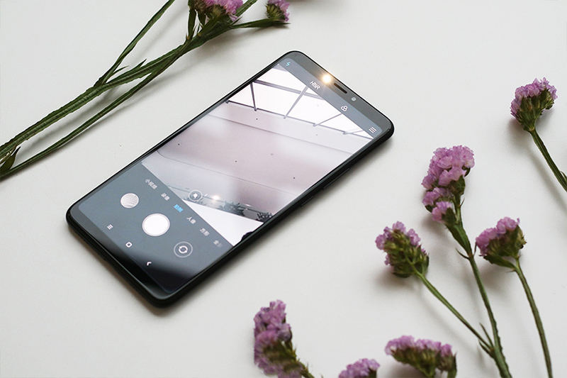 Ra mắt Mi 8 RAM 8GB