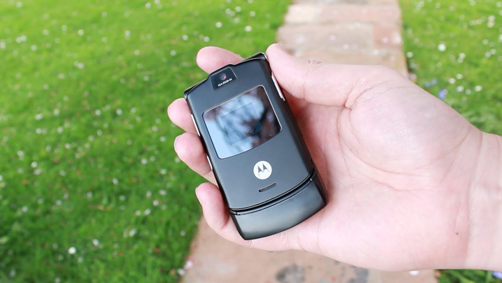 Smartphone Motorala màn hình gập rò rỉ thiết kế, hứa hẹn sự trở lại của dòng RAZR