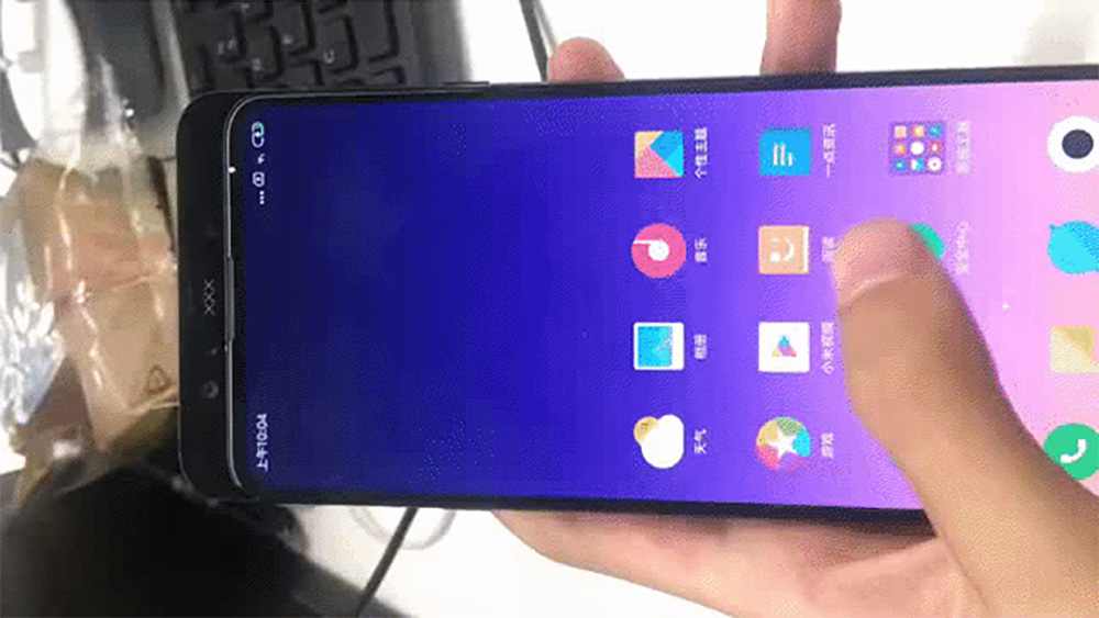 Xiaomi Mi MIX trên tay người dùng với camera trượt, viền màn hình siêu mỏng