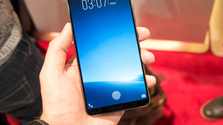 Galaxy P30 sẽ là smartphone đầu tiên của Samsung có vân tay dưới màn hình?