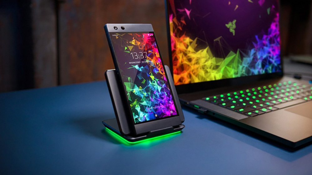 Razer Phone 2 ra mắt: Cấu hình như Note 9, màn hình 120Hz, logo phát sáng, giá 18.7 triệu đồng