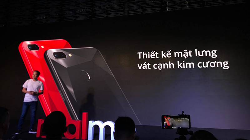 Realme 2 ra mắt Việt Nam