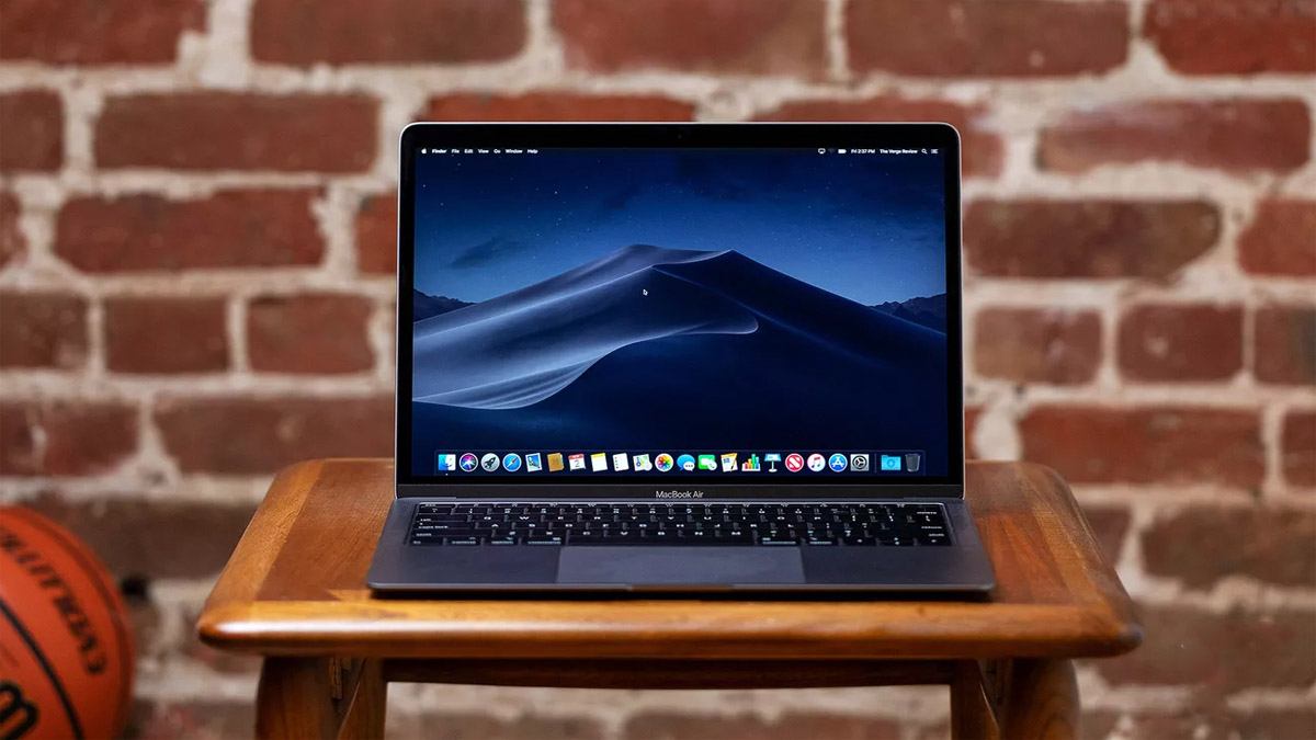 Macbook Air 2018 có phải là chiếc laptop phù hợp cho học sinh, doanh nghiệp?