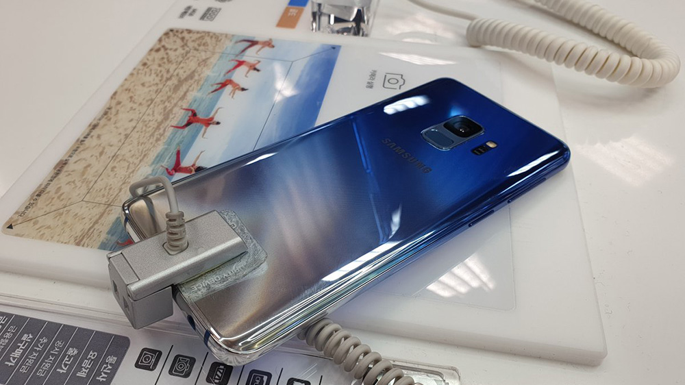 Galaxy S9 lạ lẫm với màu xanh độc đáo – Polaris Blue