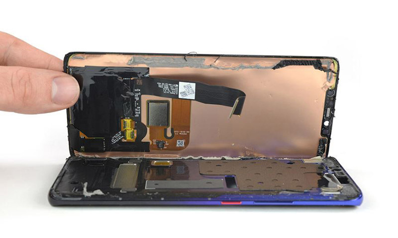 Mổ bụng Huawei Mate 20 Pro: Cảm biến vân tay quang học, hỏng 1 thay 2