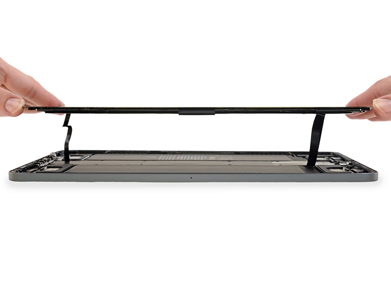 Mổ bụng iPad Pro 2018 bản 11 inches: Nội thất đẹp như vẻ ngoài, hơi khó sửa một chút