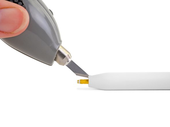 Mổ bụng iPad Pro 2018 bản 11 inches: Nội thất đẹp như vẻ ngoài, hơi khó sửa một chút