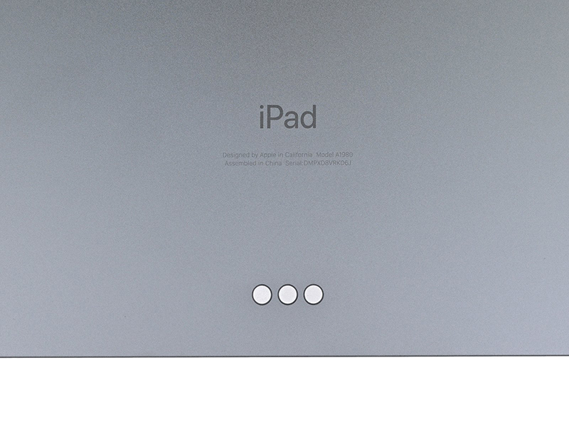 Mổ bụng iPad Pro 2018 bản 11 inches: Nội thất đẹp như vẻ ngoài, hơi khó sửa một chút