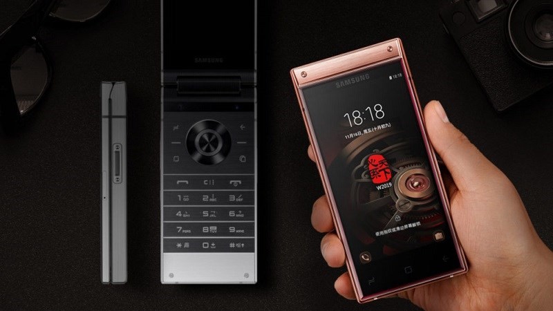 Ra mắt điện thoại Samsung W2019, sở hữu nhiều cải tiến mới