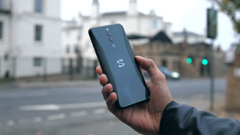 Trên tay Xiaomi Black Shark Helo: Khi “smartphone” được nâng lên tầm cao mới