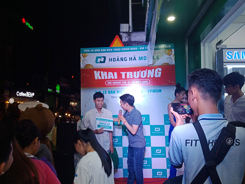 Hoàng Hà Mobile 215 Lê Văn Việt