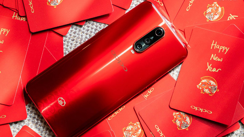 OPPO R17 màu đỏ – Chiếc áo mới hoàn hảo dịp Tết nguyên đán 2019