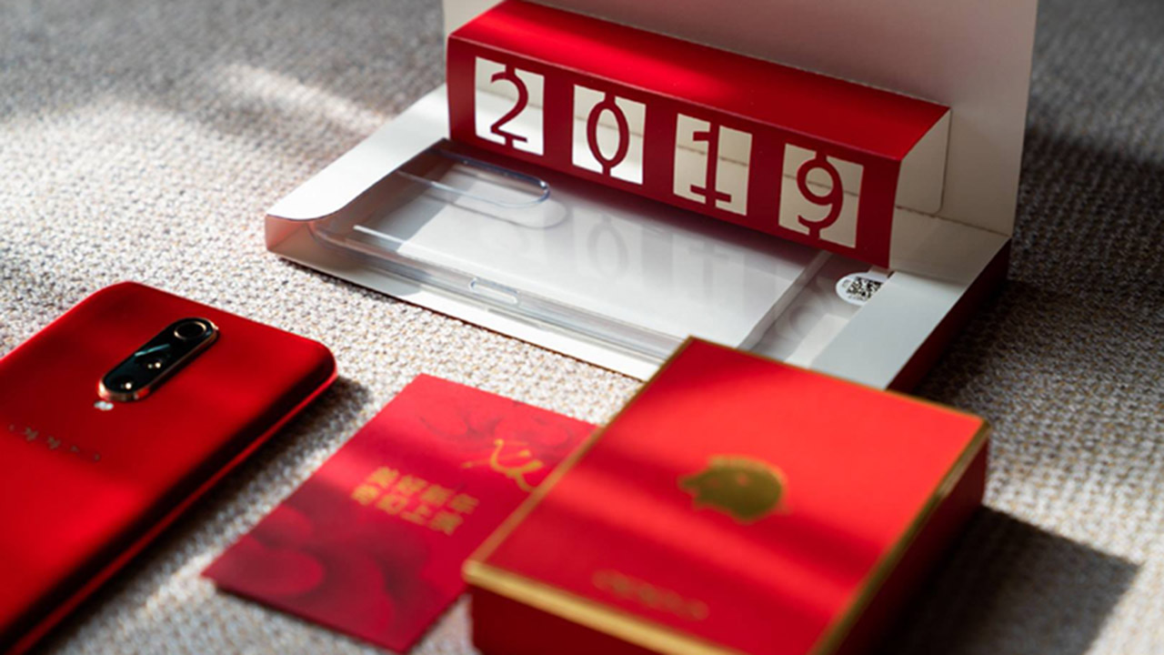 OPPO R17 màu đỏ – Chiếc áo mới hoàn hảo dịp Tết nguyên đán 2019