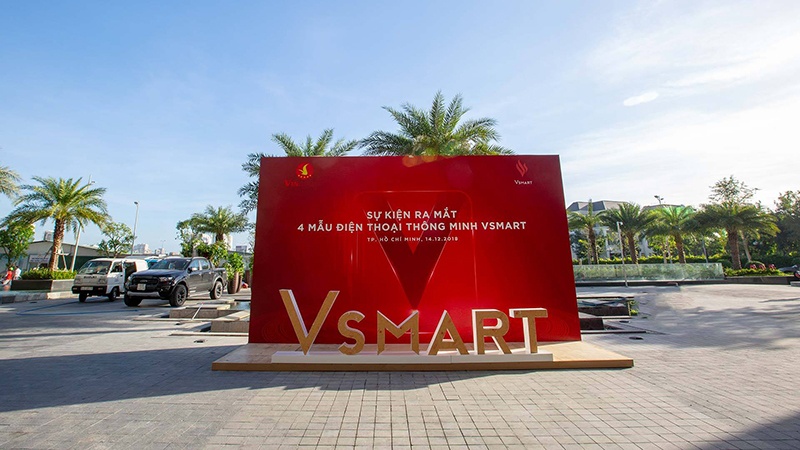Ra mắt điện thoại Vsmart