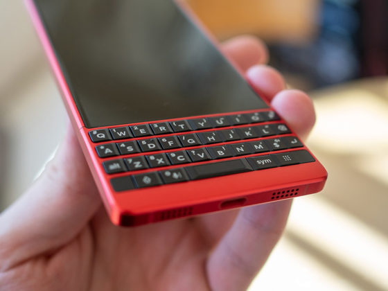 Blackberry Key2 màu đỏ